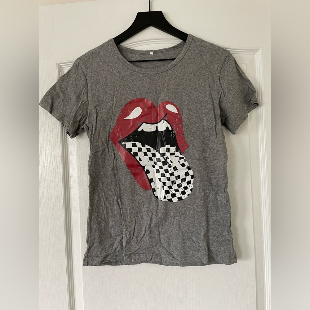 Rolling Stones-inspired Checkered Tongue Graphic Tee - Size Medium